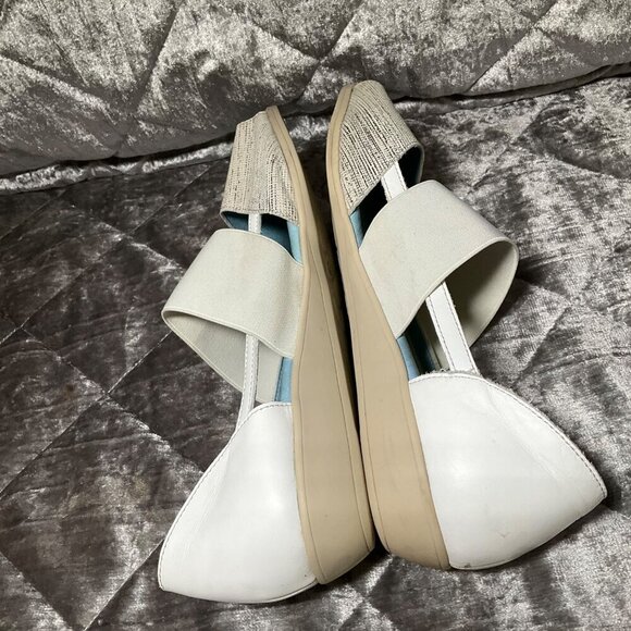 Cloud Women's Open-Toe Slip-On Sandals Size 11 Leather & Fabric White & Silver - Picture 12 of 12